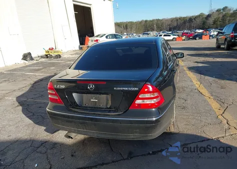 2004 Mercedes-Benz C 230 Kompressor Sport/Sport z USA, uszkodzony, nr VIN WDBRF40J64F491696